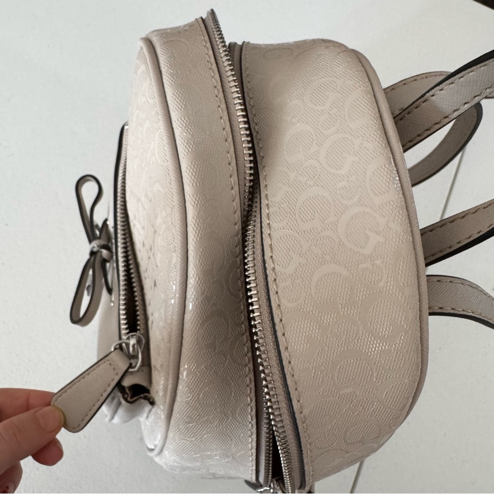 GUESS Bow Backpack - Picture 5 of 10